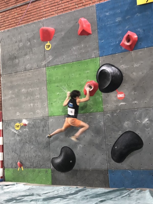 Нова изява на младите ни катерачи