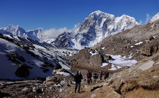 Трагедия и спасяване в Непал