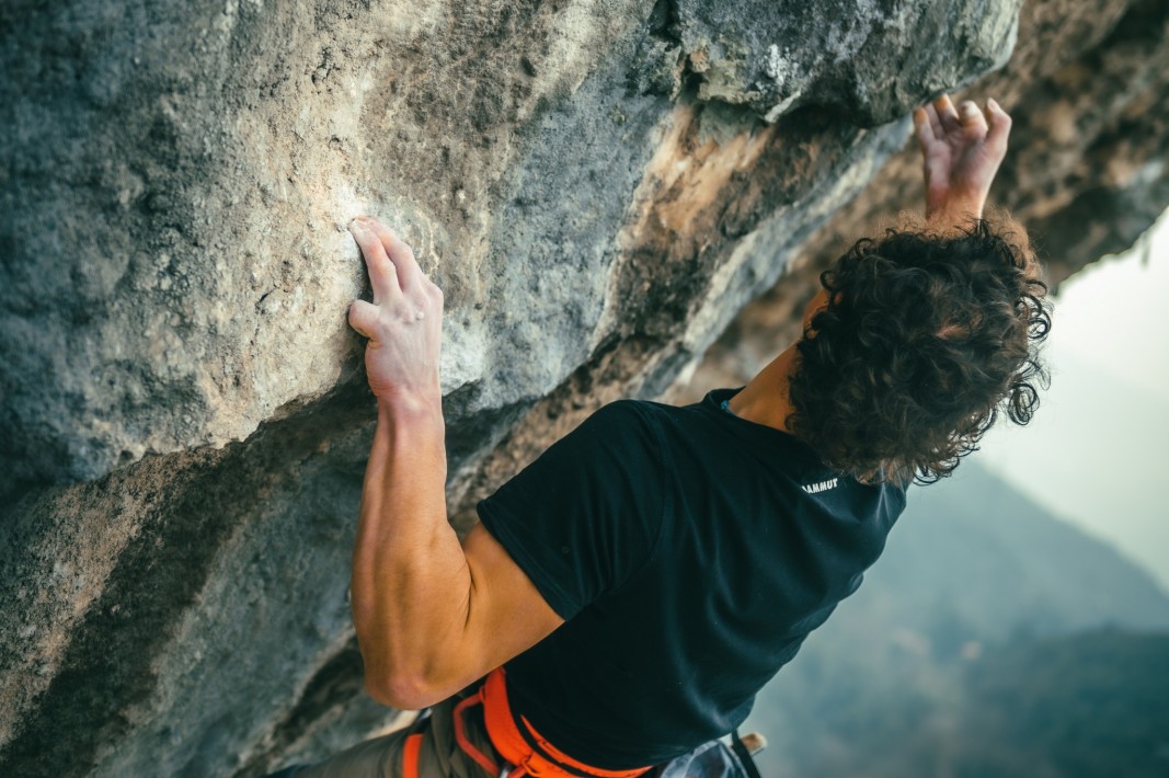 Адам Ондра изкатери Wonderland 9b/9b+