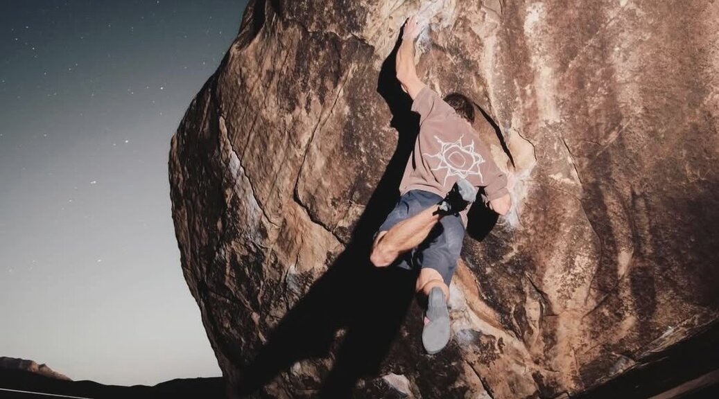 Лорензи с пети боулдър 9А